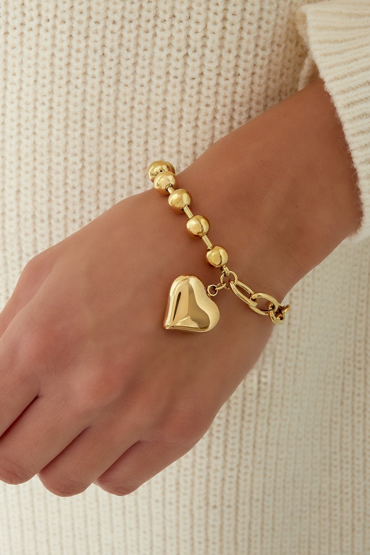 Funky heart armband