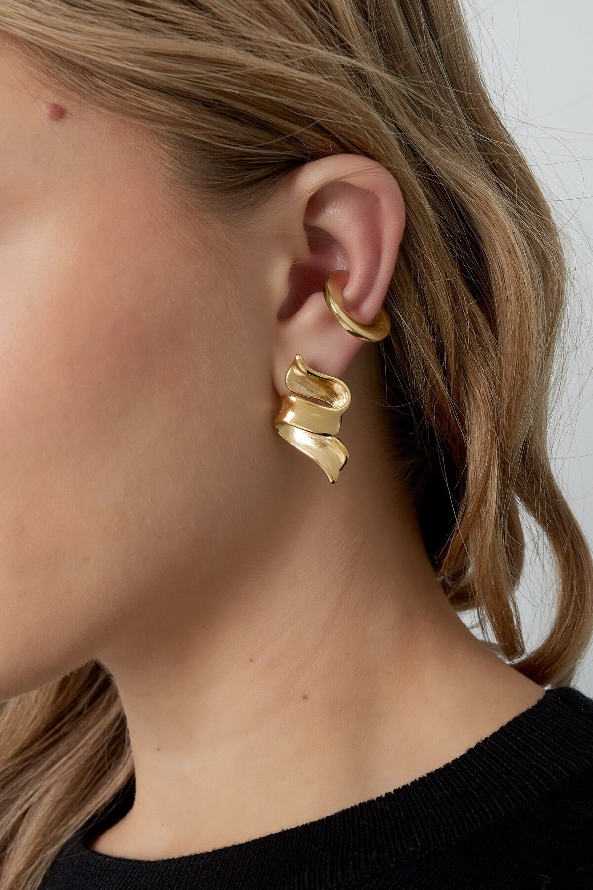 Earcuff simplicity stranger goud/zilver